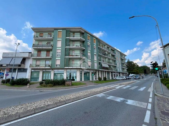 Appartamento quadrilocale in vendita in Via G Marconi, Lesmo