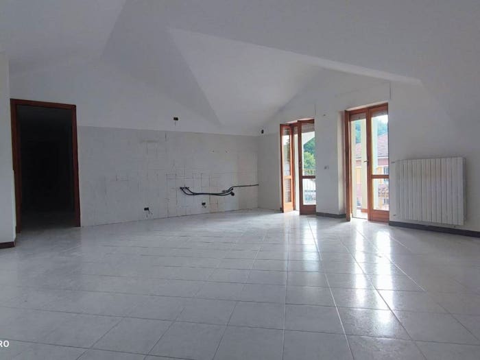 Appartamento trilocale in vendita in Via Alba Cortemilia, Ricca, Diano d'Alba