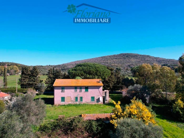 Casa con 5 locali in vendita in Strada del Giardino, Capalbio