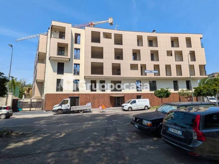 Appartamento trilocale in vendita in Via Marco Bruto, Quartiere Forlanini, Milano