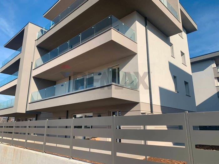 Appartamento quadrilocale in vendita in Via Mascagni, Lallio