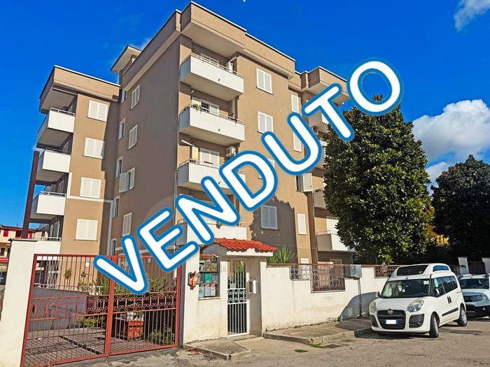 Appartamento con 5 locali in vendita in Via Ludovico Ariosto, Aversa