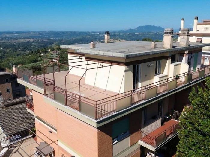 Casa con 5 locali in vendita in VIA DODICI OTTOBRE, Montopoli In Sabina, Montopoli di Sabina