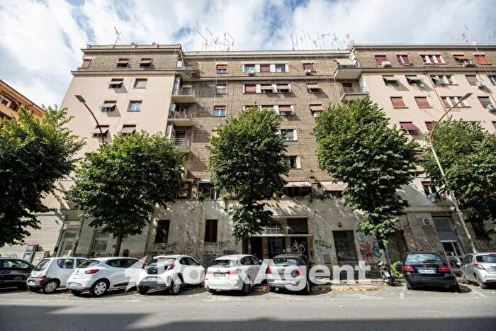 Appartamento bilocale in vendita in Via Alberto da Giussano, Roma