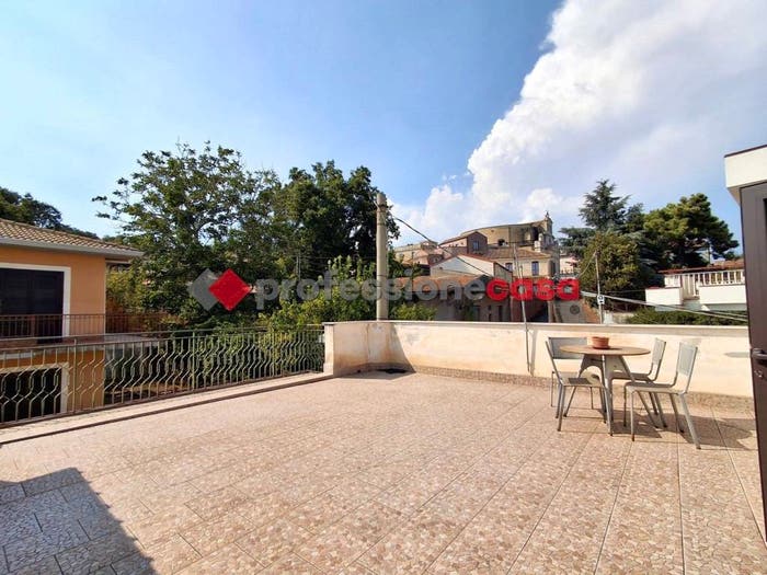 Casa quadrilocale in vendita in Via Manganelli, Centro, Viagrande
