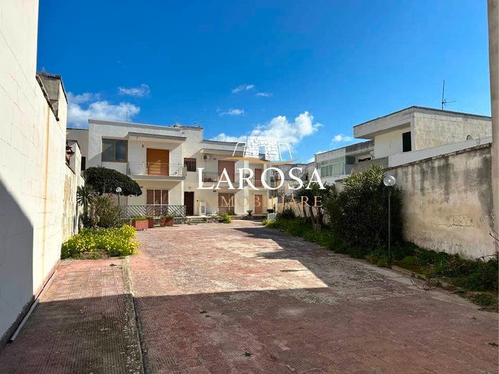 Appartamento quadrilocale in vendita in Via Ettore Fieramosca, San Foca, Melendugno