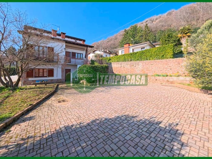 Casa con 5 locali in vendita in Via Roma, Centro, Cuasso al Monte