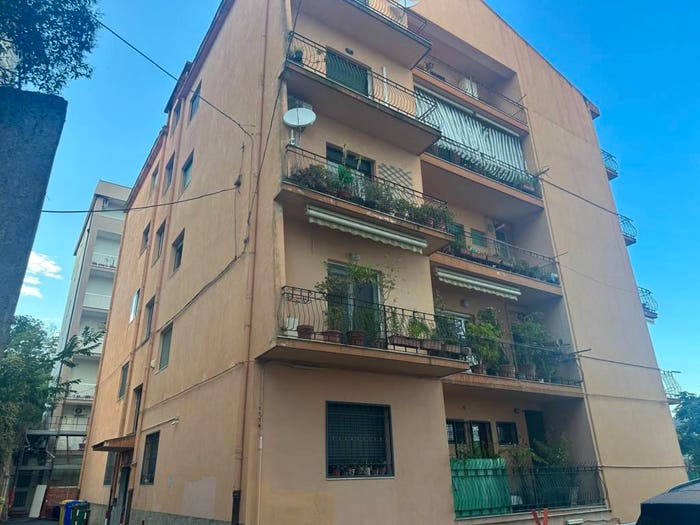Appartamento con 6 locali in vendita in Via Luigi Pascali, San Leonardo, Catanzaro
