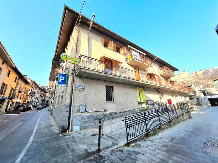 Appartamento quadrilocale in vendita in Via Emile Chanoux, Centro, Chatillon