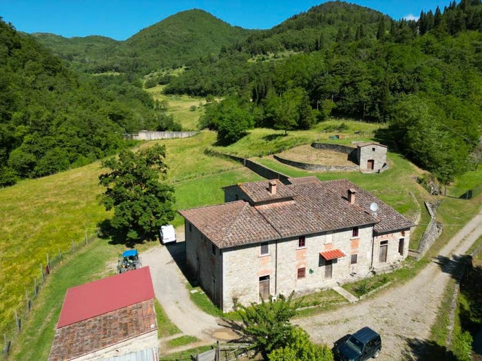 Casa con 6 locali in vendita in Via di Uscioli, Pontassieve