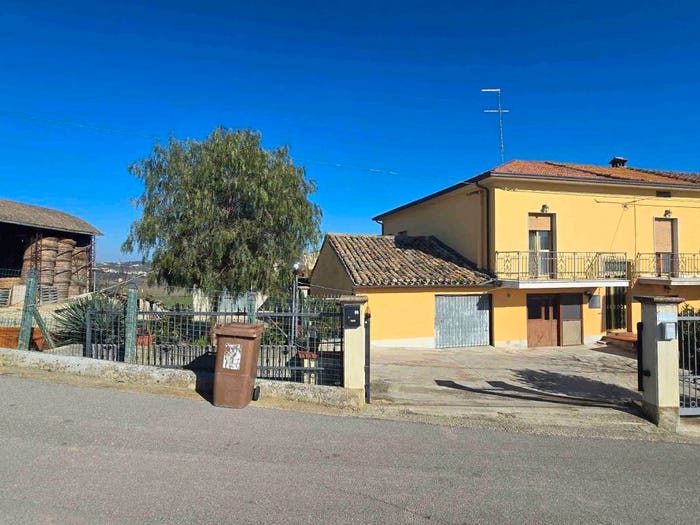 Casa con 6 locali in vendita in Via Costa Pelata, Sant'Omero
