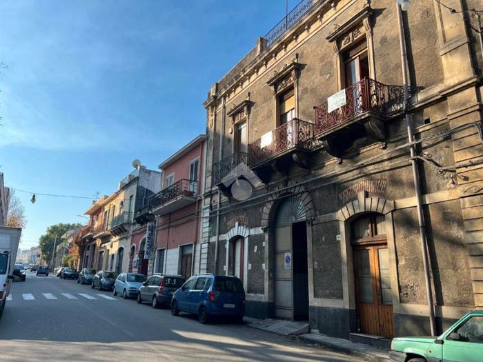 Appartamento con 5 locali in vendita in Via Aprile Finocchiaro, Centro, Giarre