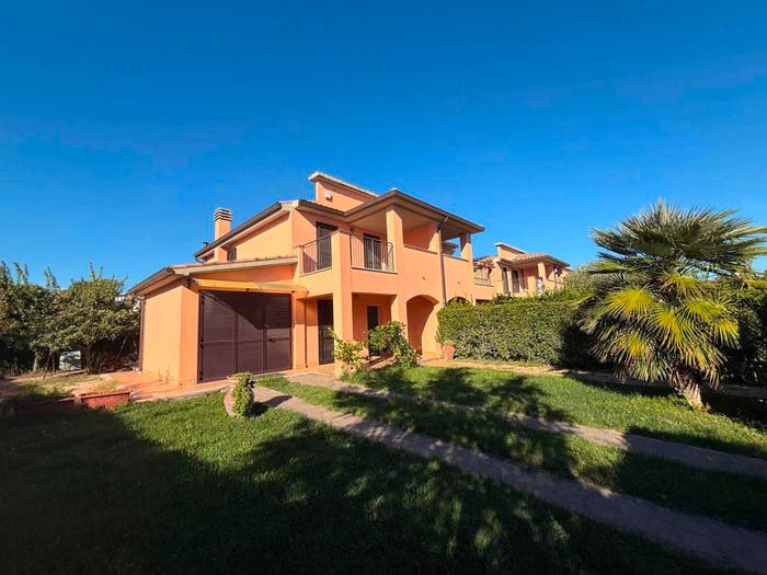 Casa con 6 locali in vendita in Via Tolomeo Faccendi, Aeroporto Gorarella, Grosseto
