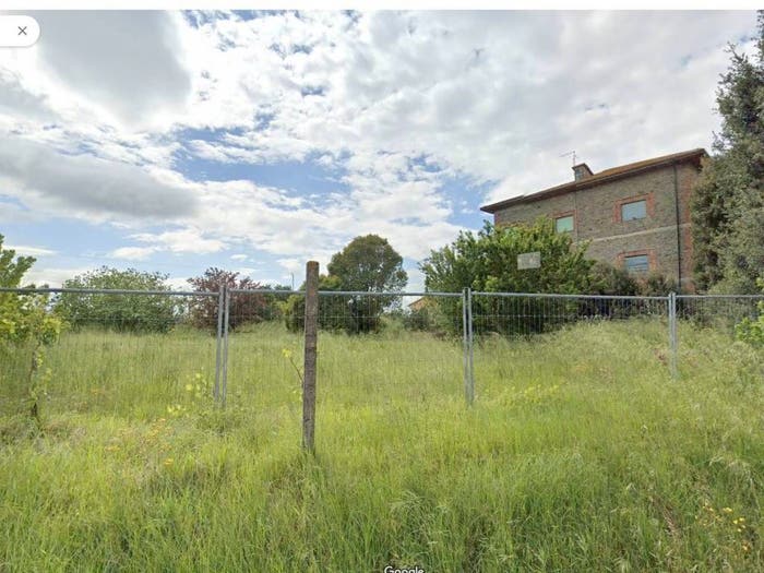 Appartamento con 6 locali in vendita in Viale primo maggio, Cortona