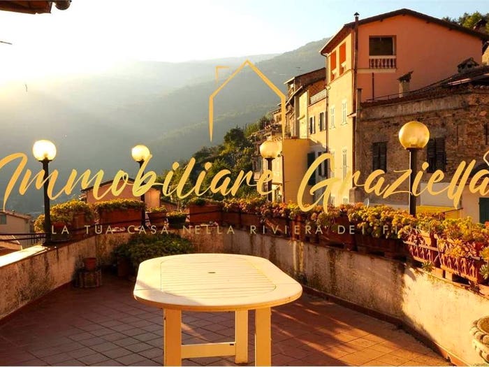 Casa con 6 locali in vendita in Centro, Pigna