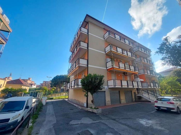 Appartamento bilocale in vendita in Via Cagliari, Borghetto Santo Spirito