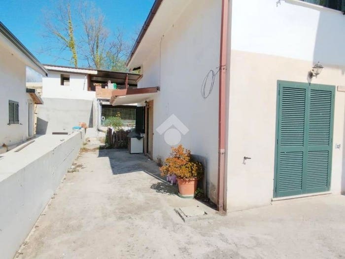 Appartamento quadrilocale in vendita in Via Bivio, Cervaro