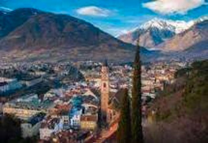 Appartamento trilocale in vendita in Centro, Merano