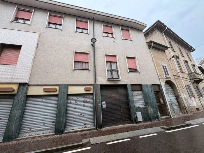Appartamento con 6 locali in vendita in Via Dante Alighieri, Trezzo sull'Adda