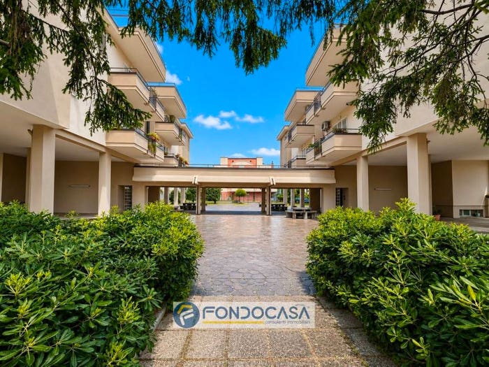 Appartamento con 5 locali in vendita in VIA FEDERICO GARCIA LORCA, Succivo