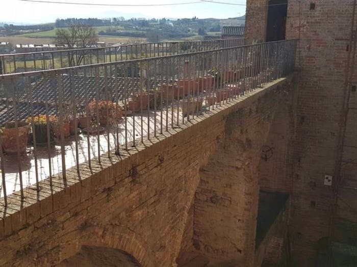 Casa con 6 locali in vendita in Monteroni d'Arbia