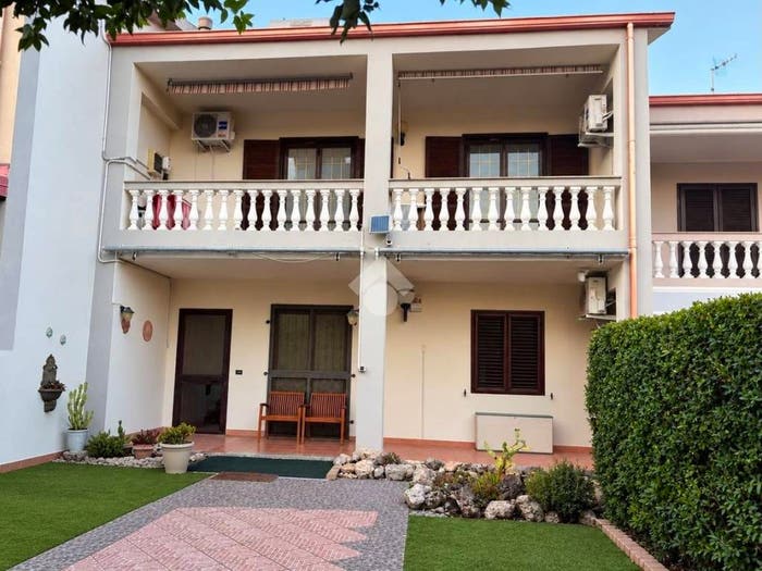 Casa con 5 locali in vendita in Trav VIII Vle Crotone, Catanzaro Lido, Catanzaro