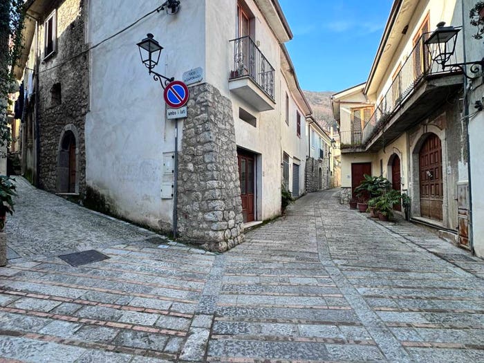 Casa quadrilocale in vendita in Via Roma, Cautano