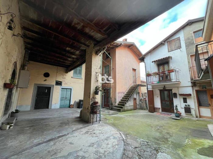 Appartamento con 6 locali in vendita in via cavour, Paratico