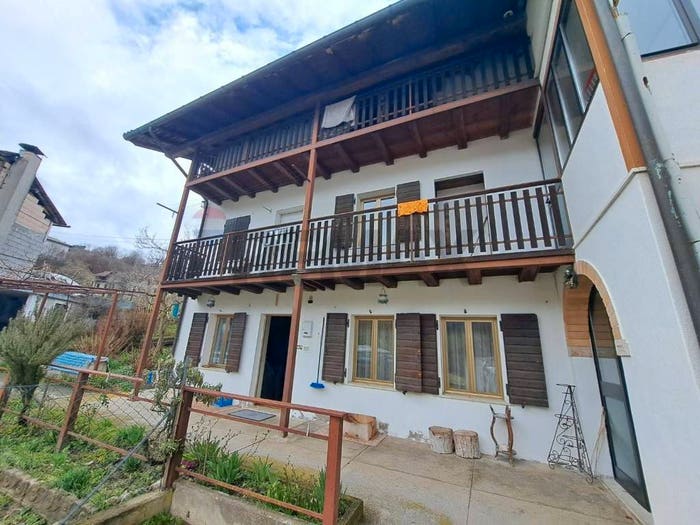 Casa con 6 locali in vendita in Via Ciess, Lamon