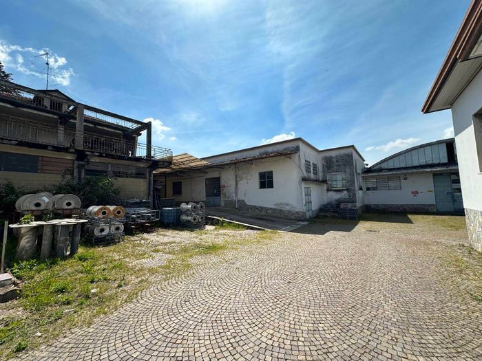 Casa con 6 locali in vendita in Via San Giovanni Bosco, Cassano Magnago
