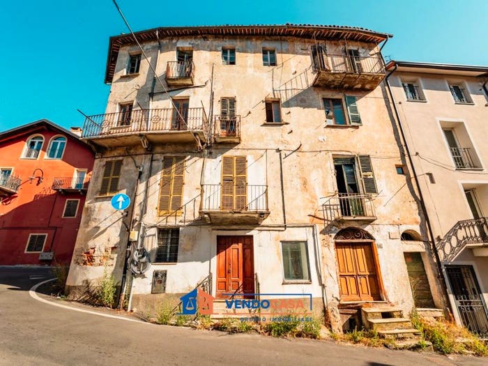 Casa con 6 locali in vendita in Via del Rinchiuso, Breo, Mondovì