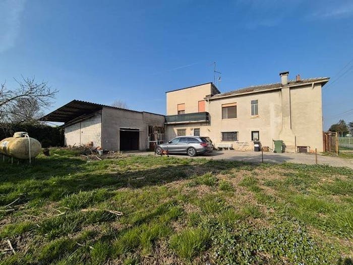 Casa con 6 locali in vendita in Via Occara, Legnago