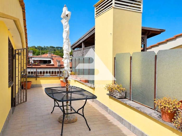 Casa trilocale in vendita in Via G Rossini, Centro, Albano Laziale