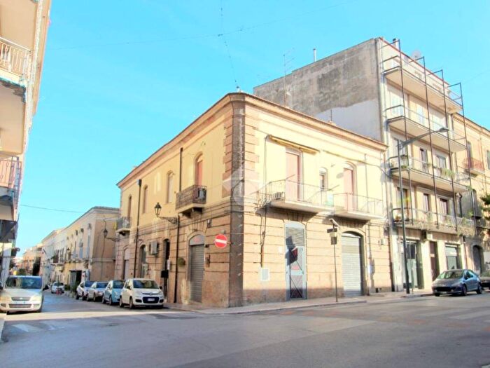 Casa con 6 locali in vendita in Via IV Novembre, Centro, Lucera