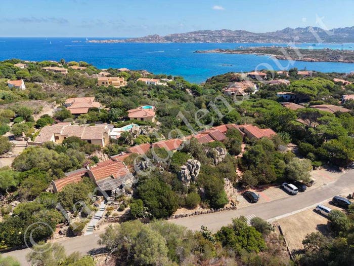 Casa con 5 locali in vendita in Via delle Agavi, La Maddalena