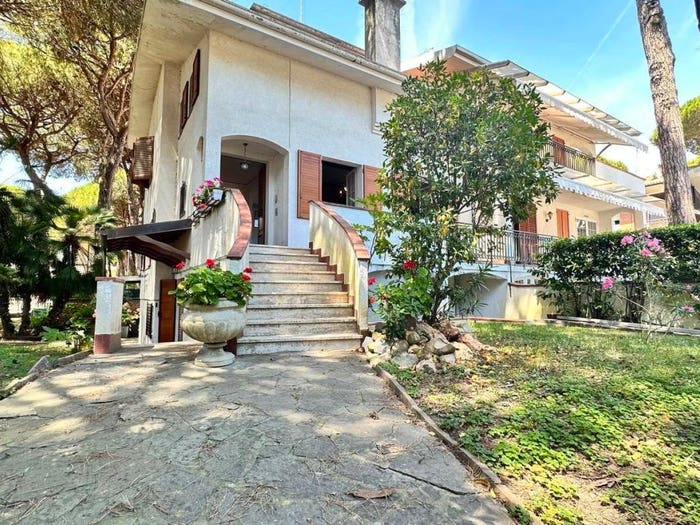 Casa con 6 locali in vendita in Lido di Spina, Comacchio