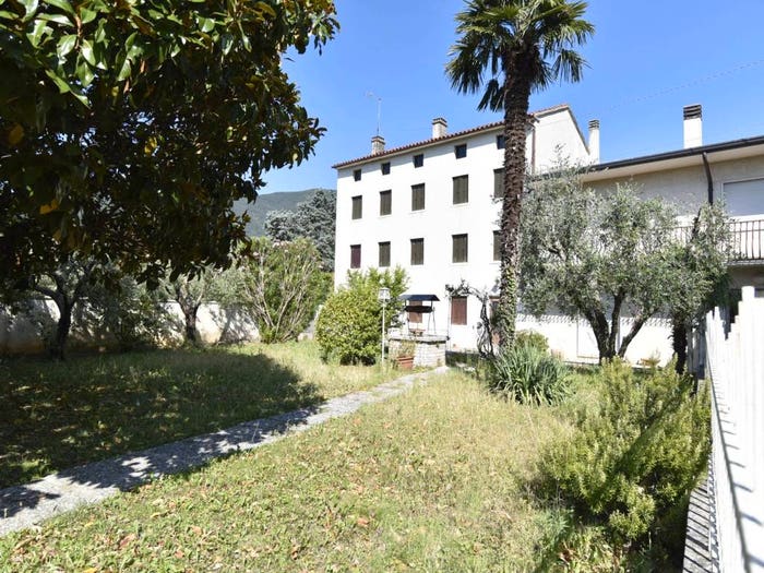 Casa quadrilocale in vendita in Via Guglielmo Marconi, Pove del Grappa