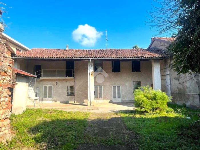 Casa trilocale in vendita in via circonvallazione nord, Centro, Castrezzato