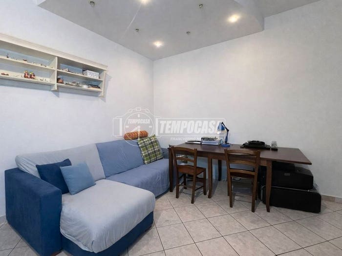 Appartamento trilocale in vendita in Via Donato Frisia, Centro, Merate