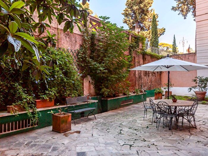Appartamento con 6 locali in vendita in Via Principessa Clotilde, Piazza del Popolo, Roma