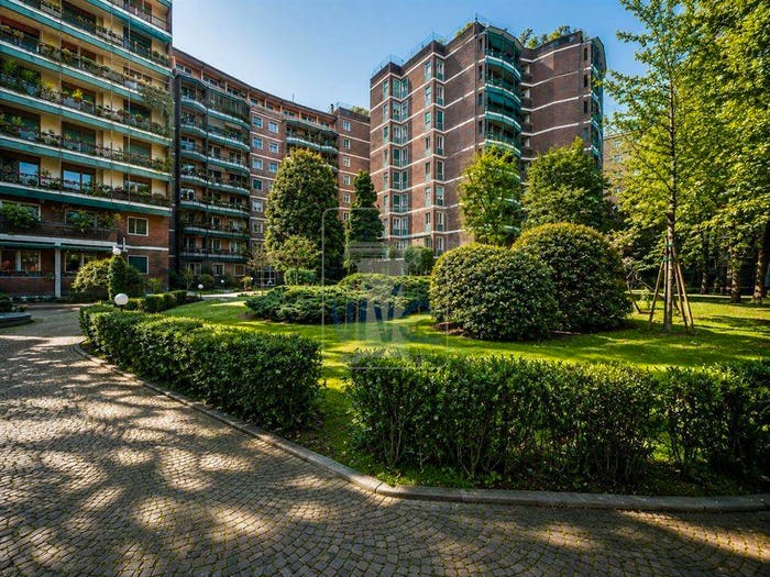 Appartamento trilocale in vendita in Via Giancarlo Sismondi, Plebisciti Susa, Milano