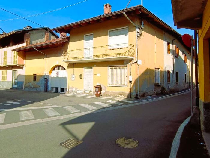 Casa quadrilocale in vendita in via Gioberti, Centro, Nole