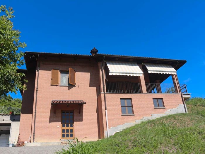 Casa con 6 locali in vendita in Via Monferrato, Centro, Castelnuovo Don Bosco