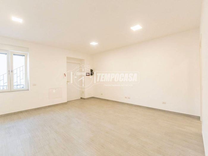 Appartamento bilocale in vendita in Via Montello, Centro, Cisliano