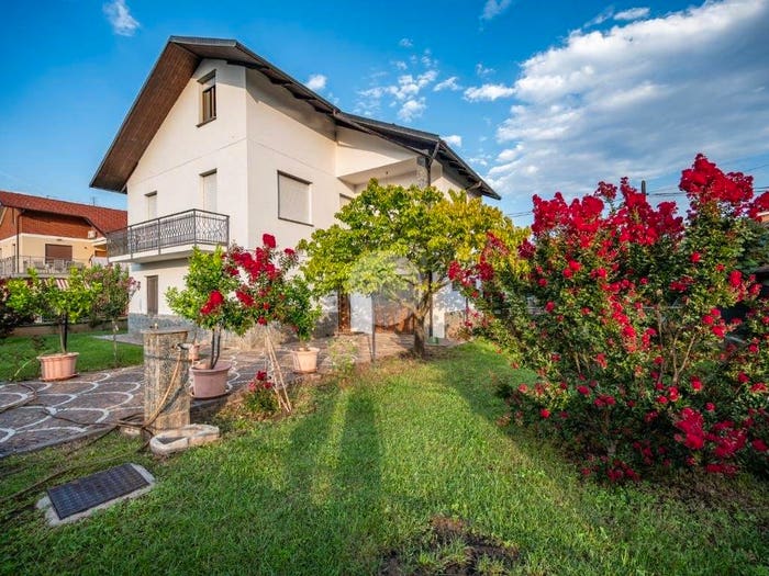 Casa con 6 locali in vendita in VIA GUGLIELMO MARCONI, Gerbolezucche, Volvera