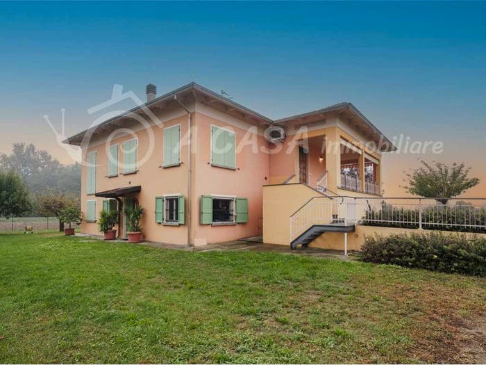 Casa con 6 locali in vendita in strada cinta fossa a, Fossa, Roccabianca