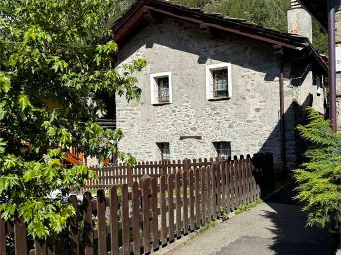 Casa trilocale in vendita in Frazione Periasc, Periasc, Ayas