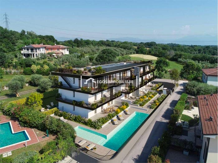 Appartamento trilocale in vendita in Via Marzabotto, Desenzanino, Desenzano del Garda