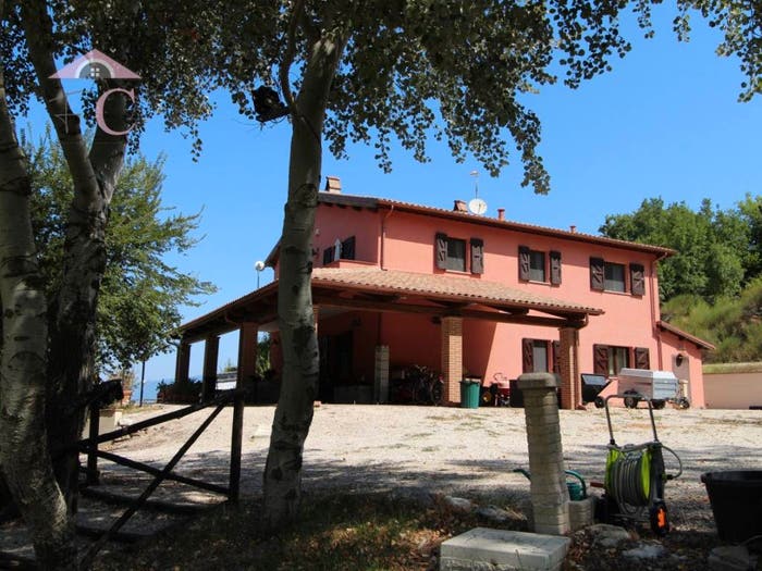 Casa con 6 locali in vendita in Frazione Coppe, Stroncone