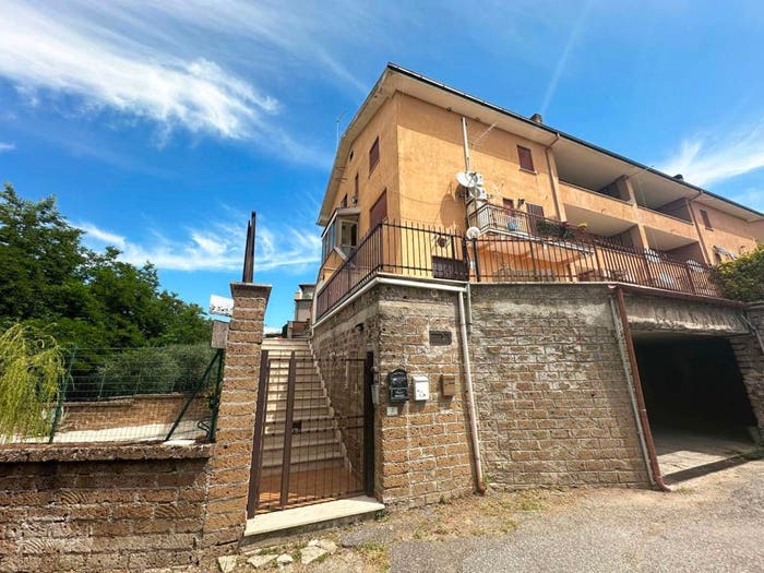 Appartamento con 5 locali in vendita in Via Carlo Cattaneo, Centro, Nepi